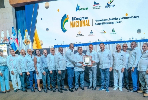 Presidente de FEDODIM Destaca Compromiso con el Desarrollo Local en Congreso Nacional de ADEXDIM