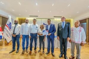 Pedro Richardson resalta el rol de los alcaldes pedáneos durante acto organizado por la Liga Municipal Dominicana