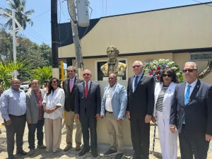 FEDODIM particip&oacute; en la desvelizaci&oacute;n del busto de Juan Pablo Duarte en Cabarete